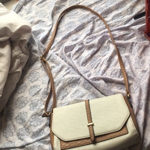 Tan and white purse/hand bag